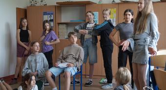 Zaprosili uczniów szkoły w Jaworzynie Śląskiej na spotkanie z teatrem