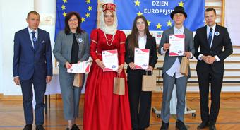 Uczniowie z Jaworzyny Śląskiej zwycięzcami konkursu o Unii Europejskiej