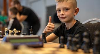 Stanęli w szranki na szachownicach