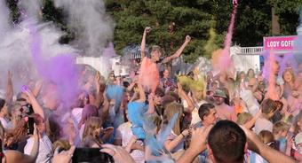 Festiwal Dmuchańców i Święto Kolorów Holi