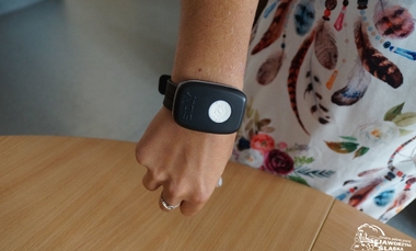 Będą kolejne opaski dla seniorów