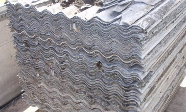 Ubywa azbestu w gminie