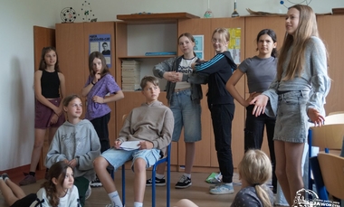 Zaprosili uczniów szkoły w Jaworzynie Śląskiej na spotkanie z teatrem