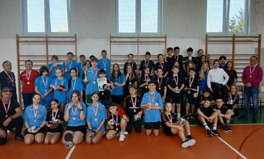 Zagrali w ping-ponga